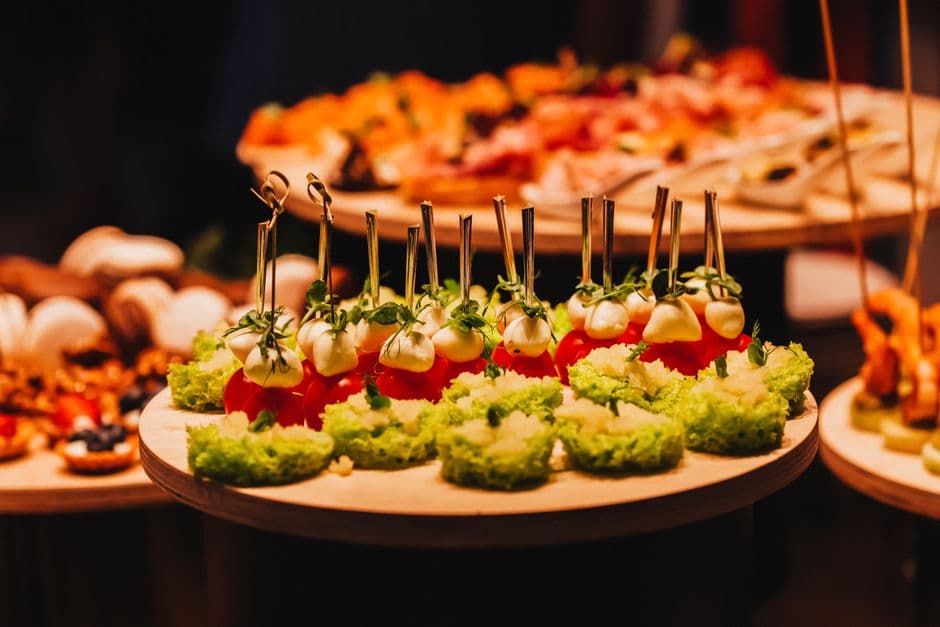 Budget d'un cocktail d'entreprise : combien prévoir par personne